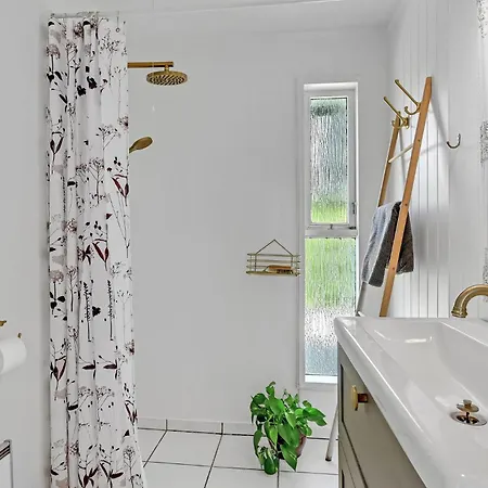 Amazing In With 3 Bedrooms And Wifi Holiday home Kerteminde
