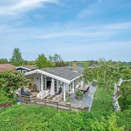 Amazing In With 3 Bedrooms And Wifi Holiday home Kerteminde