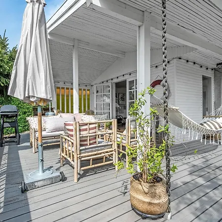 Amazing In With 3 Bedrooms And Wifi *