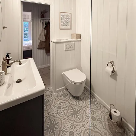Amazing In With 3 Bedrooms And Wifi *